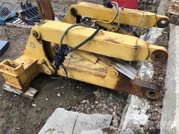 CAT D7R Scarifiers