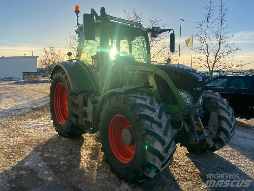 Fendt 724 Tractors