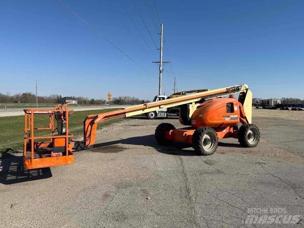 JLG 600A Articulated boom lifts