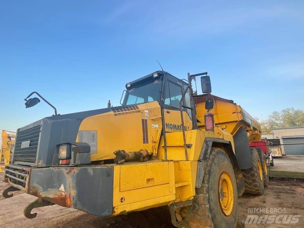 Komatsu HM 400-2 Articulated Haulers