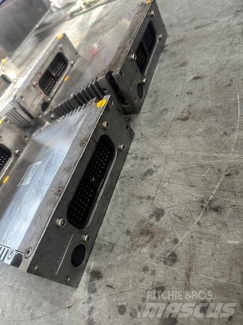 Liebherr L 580 Electronics
