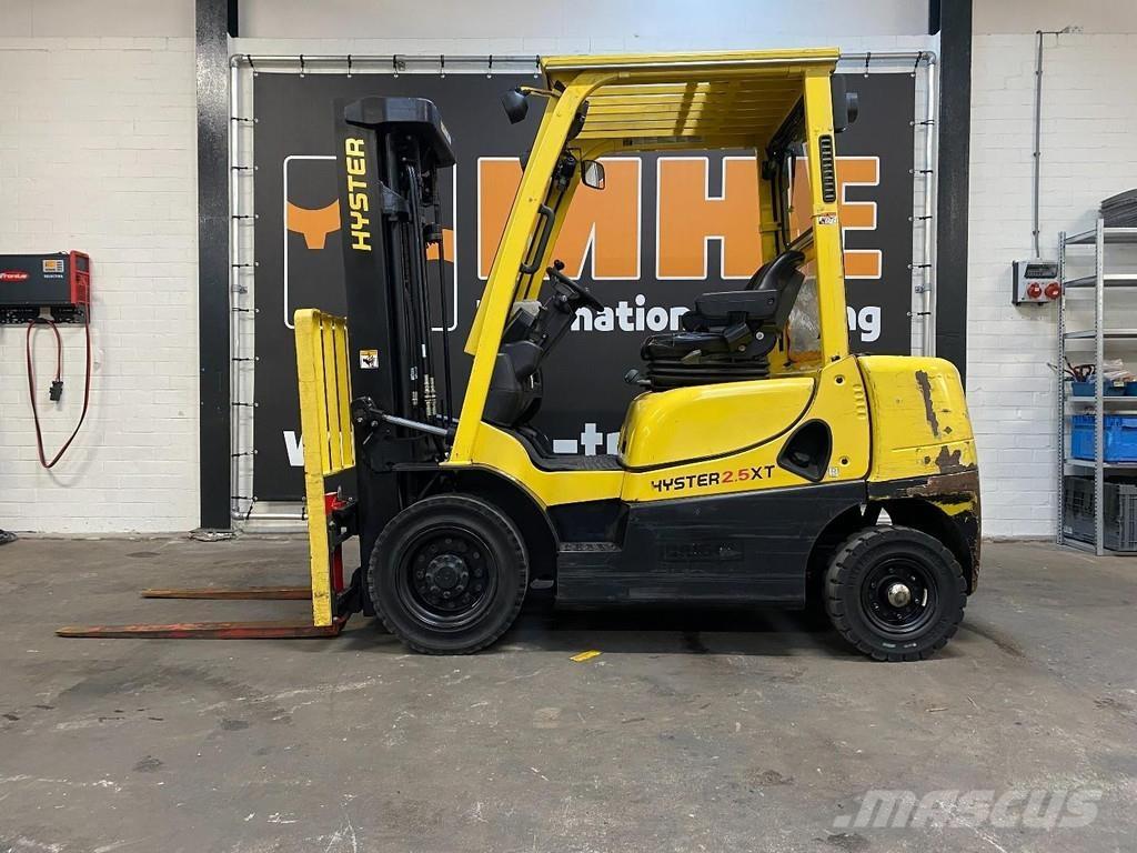 Hyster H2.5XT Diesel trucks