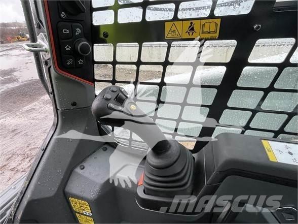Bobcat T76 Skid steer loaders