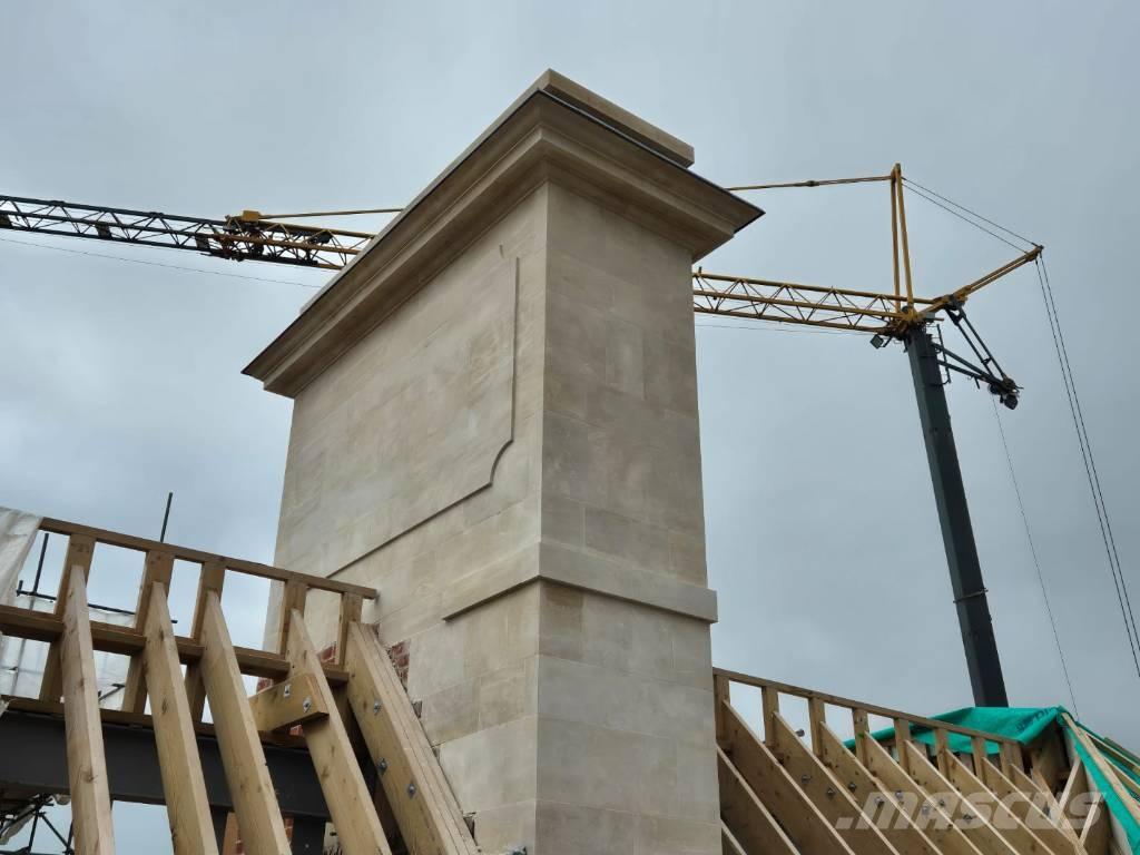 Liebherr 32 TT Self-erecting cranes