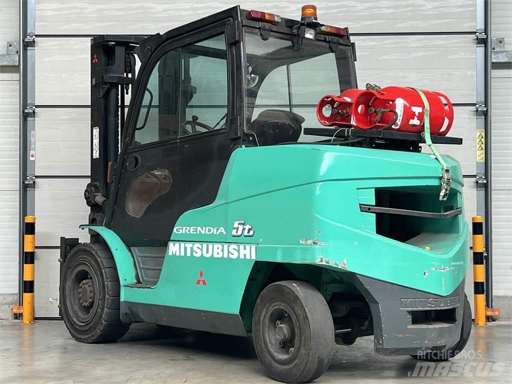 Mitsubishi FG 55 N LPG trucks