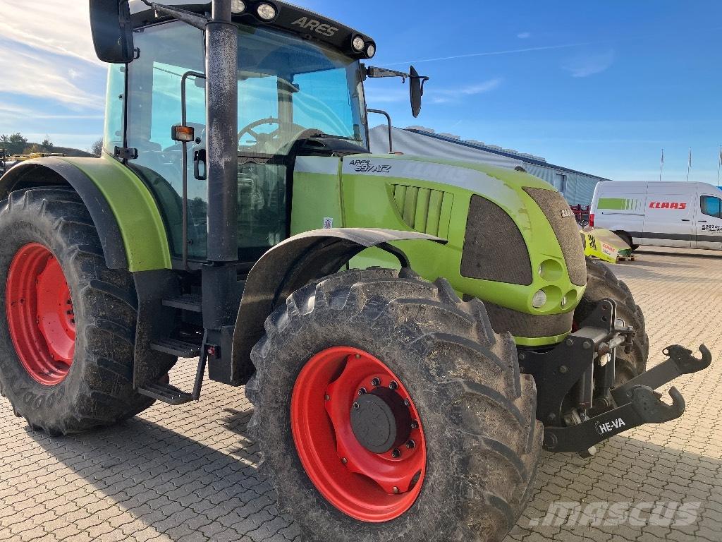 CLAAS Ares 697 ATZ Tractors