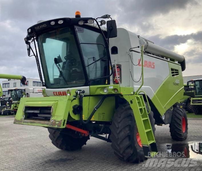 CLAAS TUCANO 430 Combine harvesters
