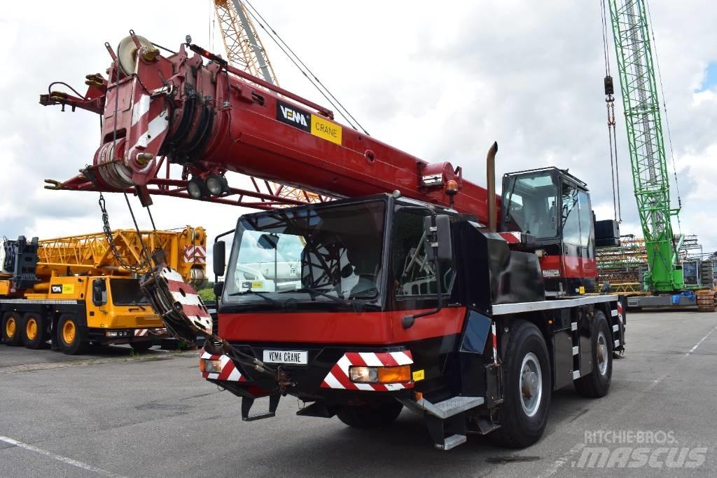 Liebherr LTM 1030-2 All terrain cranes