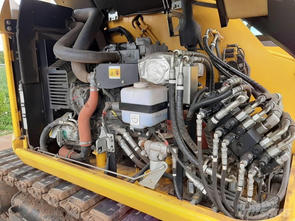 Maeda CC1485 Mini cranes