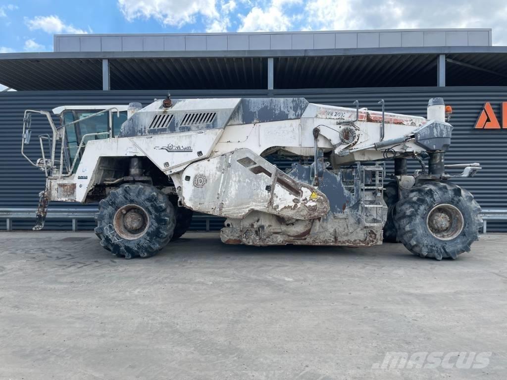 Wirtgen WR 2401 Asphalt recycling