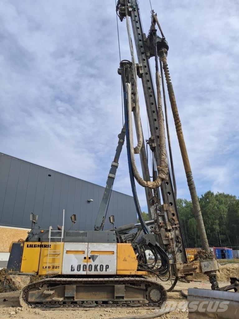 Liebherr LRB255 Drilling rigs