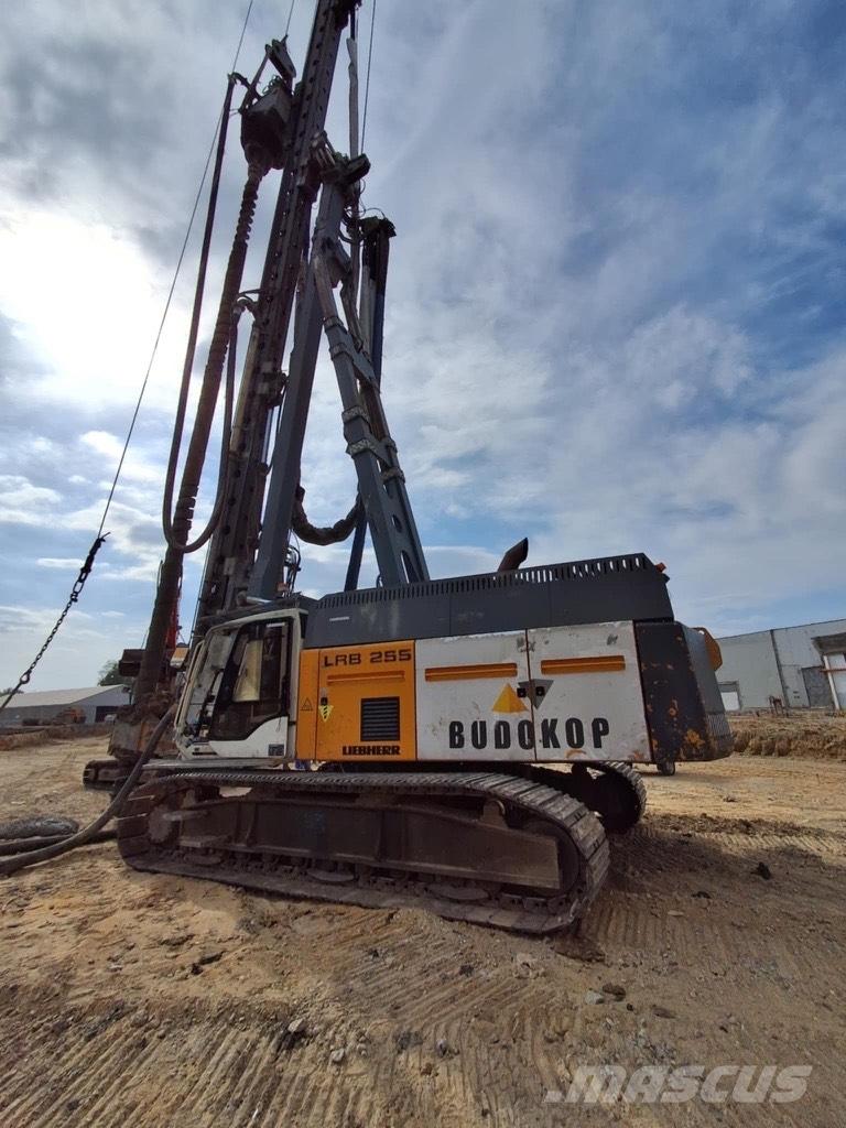 Liebherr LRB255 Drilling rigs