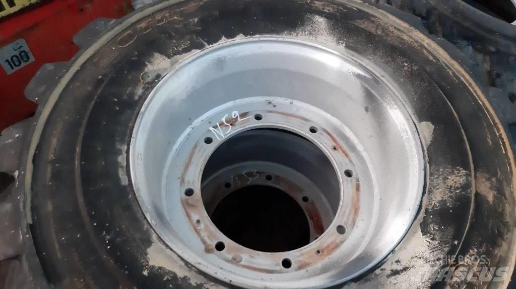 Bobcat 2000 Tyres, wheels and rims