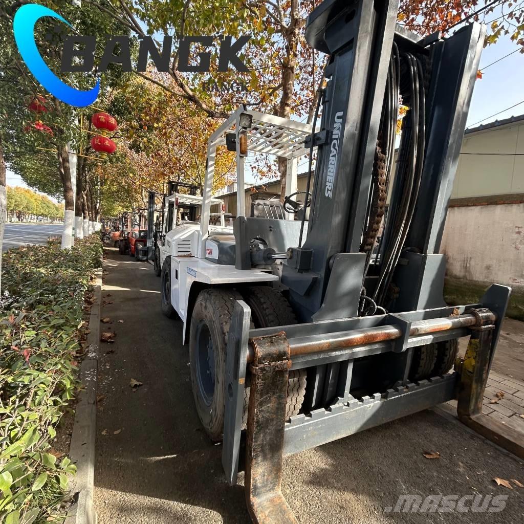 TCM FD100 Diesel trucks