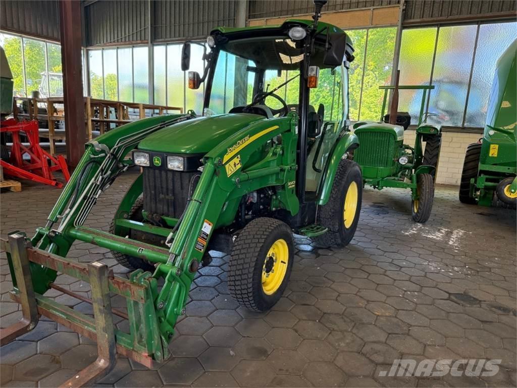 John Deere 3320 Farm machinery