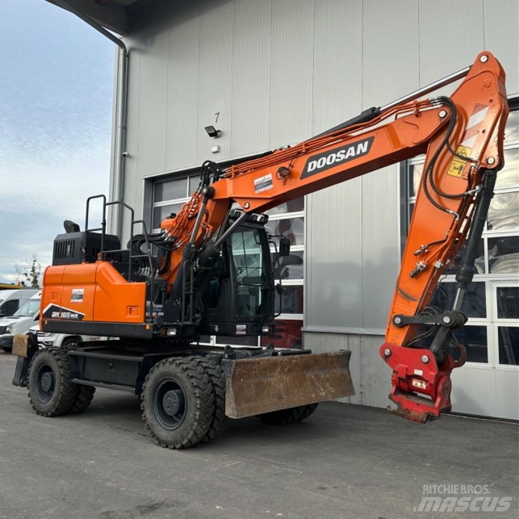 Develon DX165WR-7 Wheeled excavators