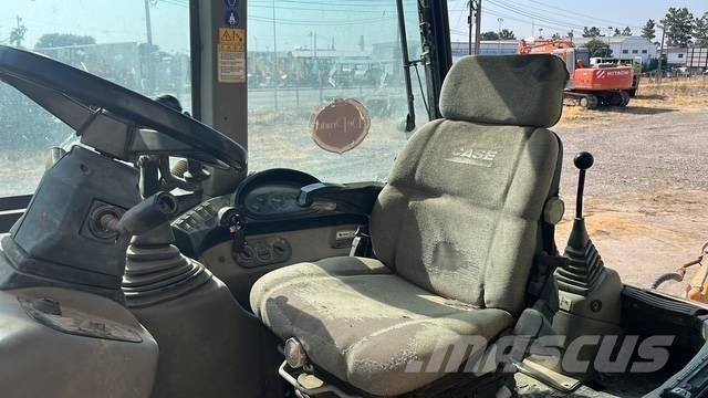 CASE 580 SR Backhoe