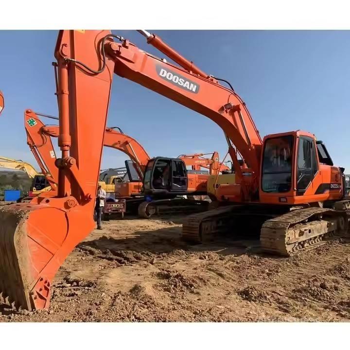 Doosan DH 225 Crawler excavators