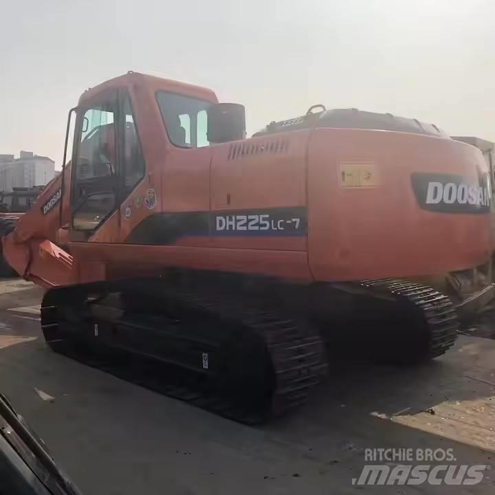 Doosan DH 225 Crawler excavators