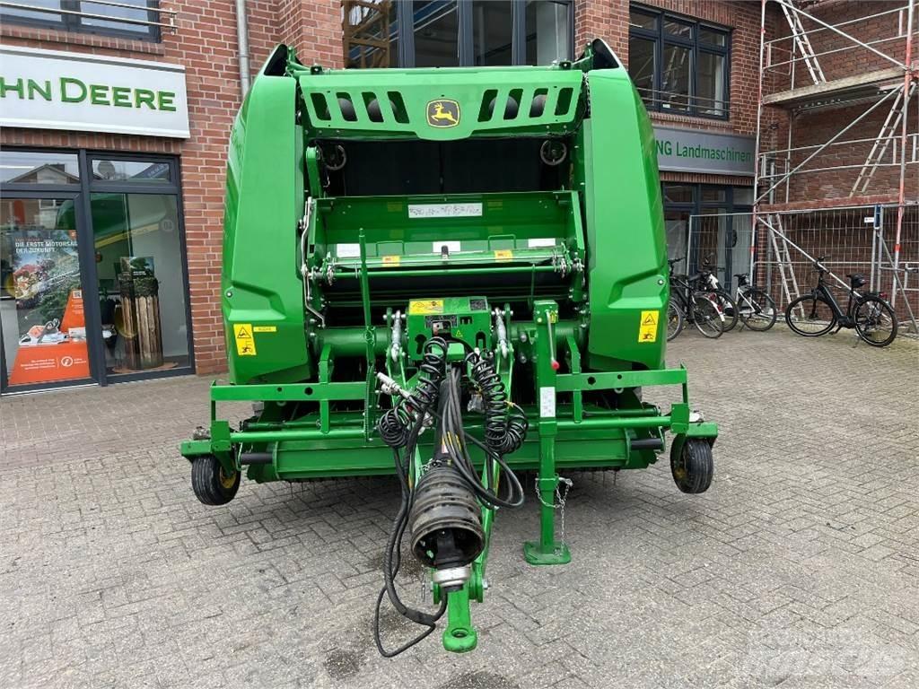 John Deere V451R Farm machinery