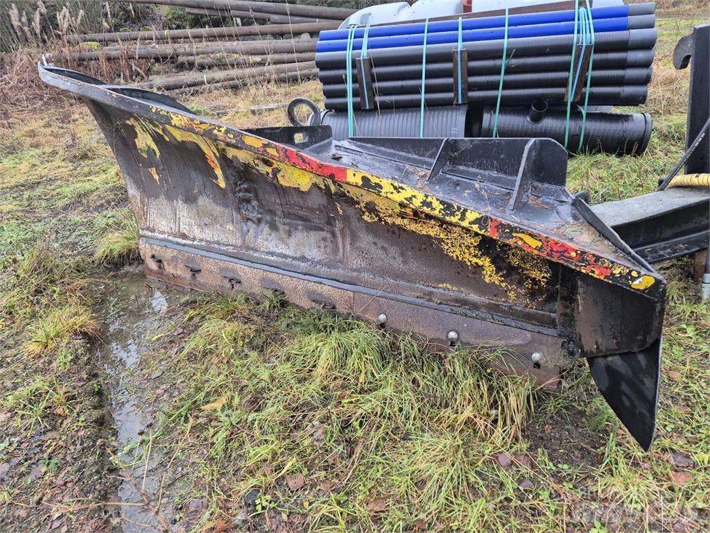  Vallileikkuri Plows