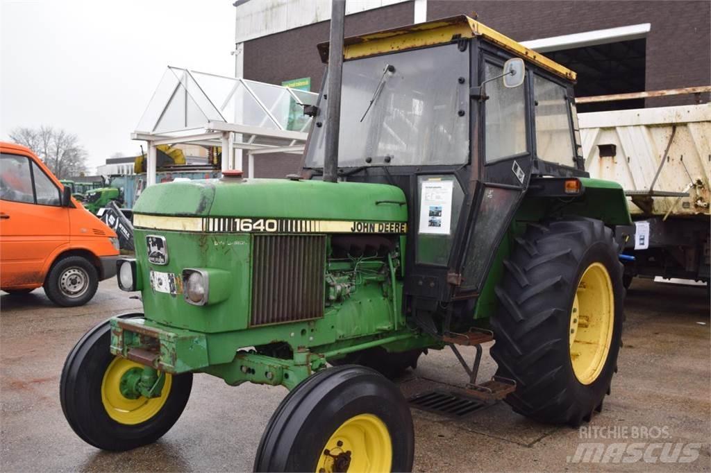 John Deere 1640 Tractors