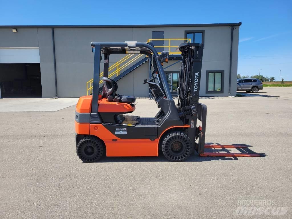 Toyota 8FB25 Electric forklift trucks