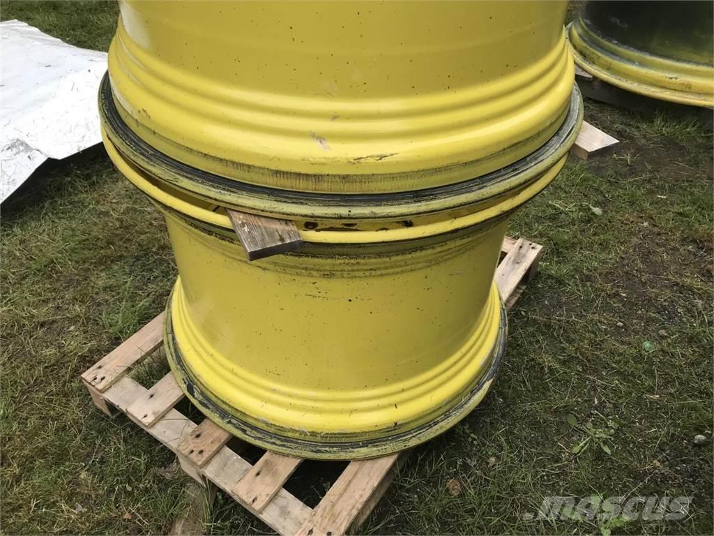 John Deere 23x34 Tyres, wheels and rims