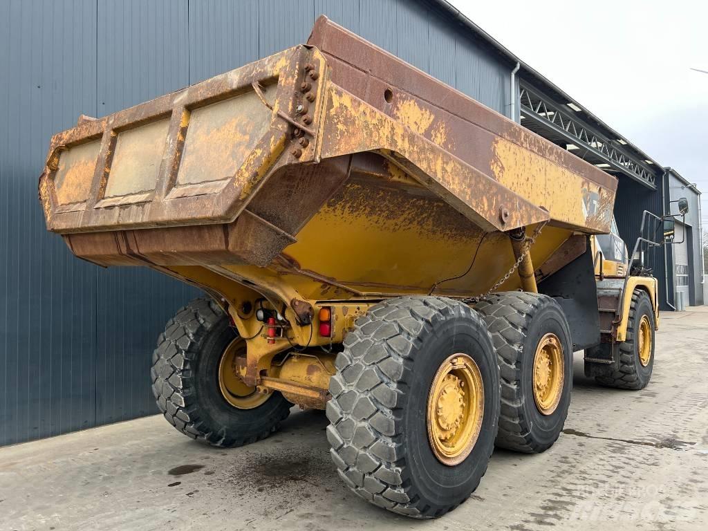 CAT 730 Articulated Haulers