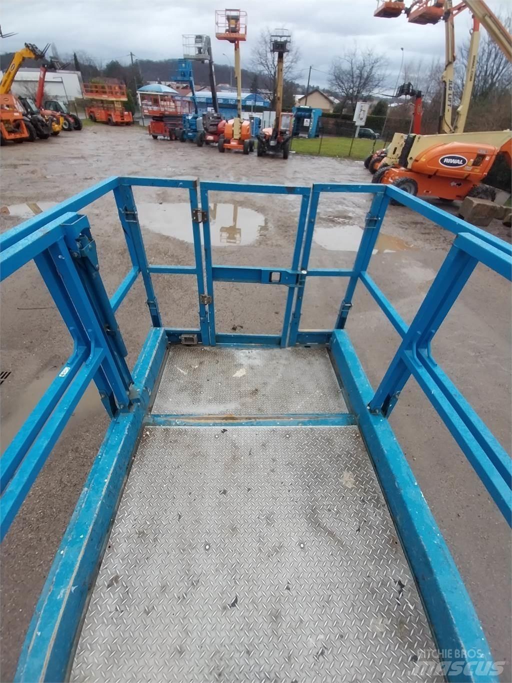 Genie GS3268RT Scissor lifts