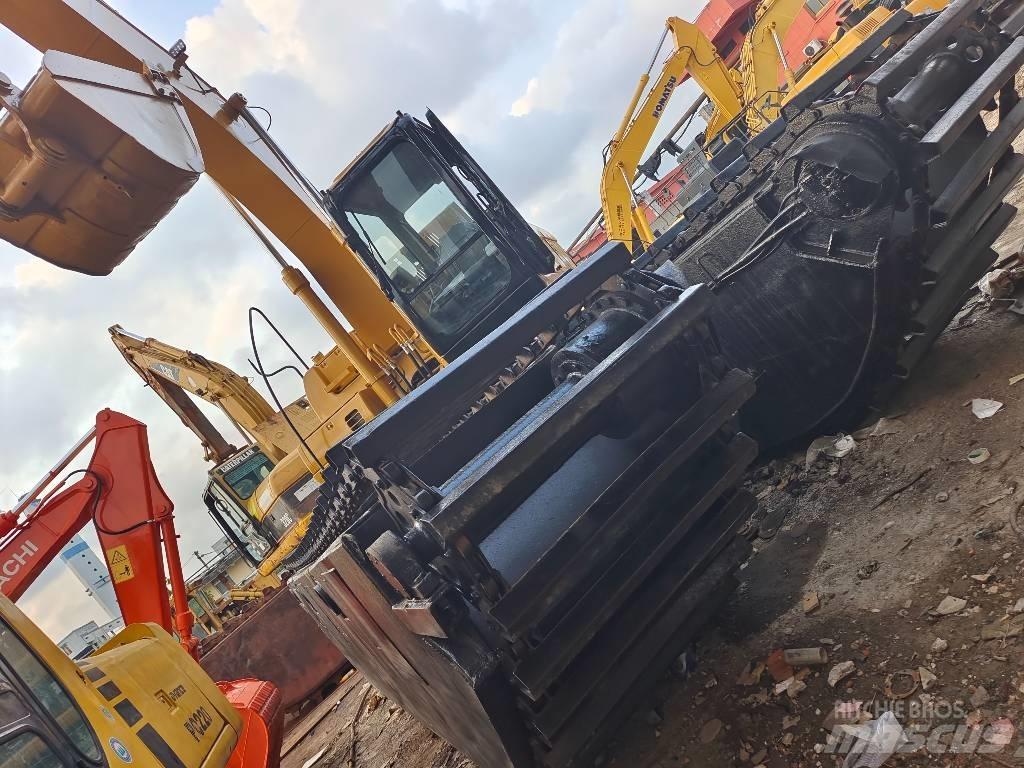 CAT 320 C Amphibious Excavators
