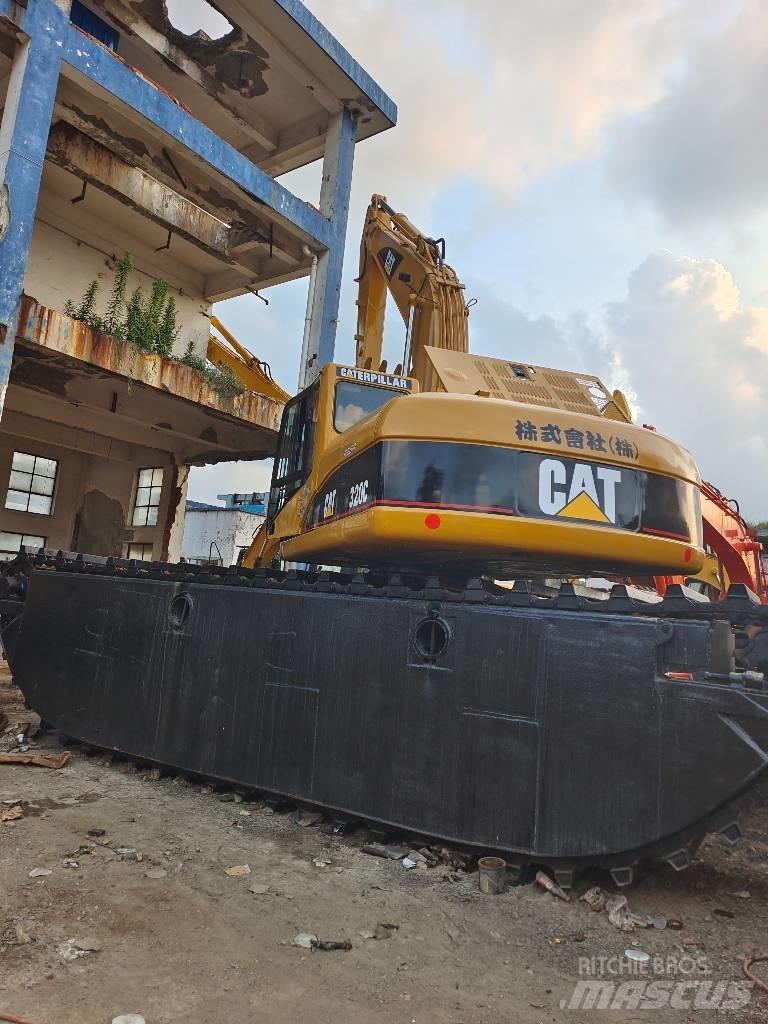 CAT 320 C Amphibious Excavators