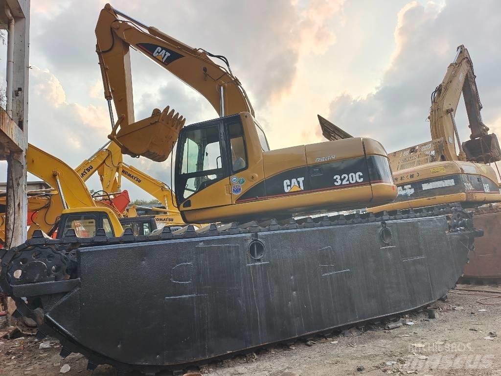 CAT 320 C Amphibious Excavators