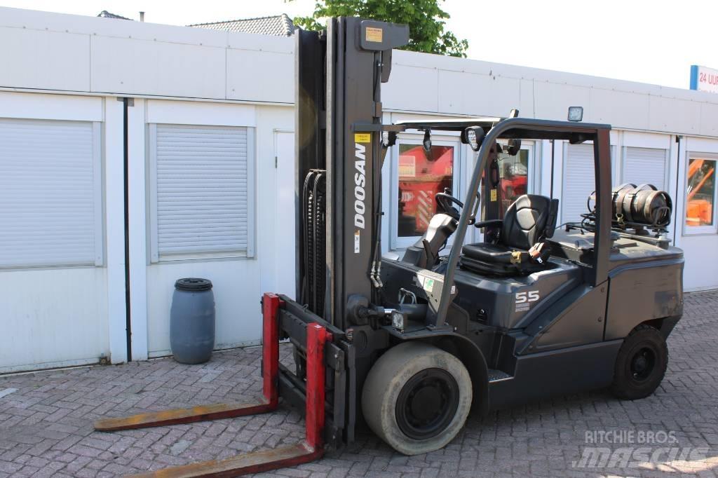 Doosan G 55 C-7 LPG trucks