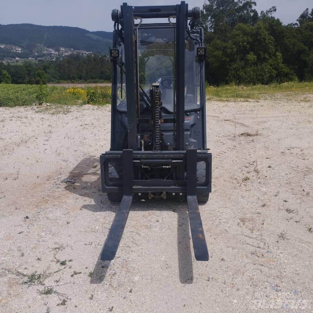 Linde E 25 Electric forklift trucks