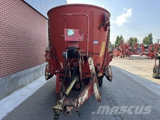 Peecon 17M³ Feed mixer