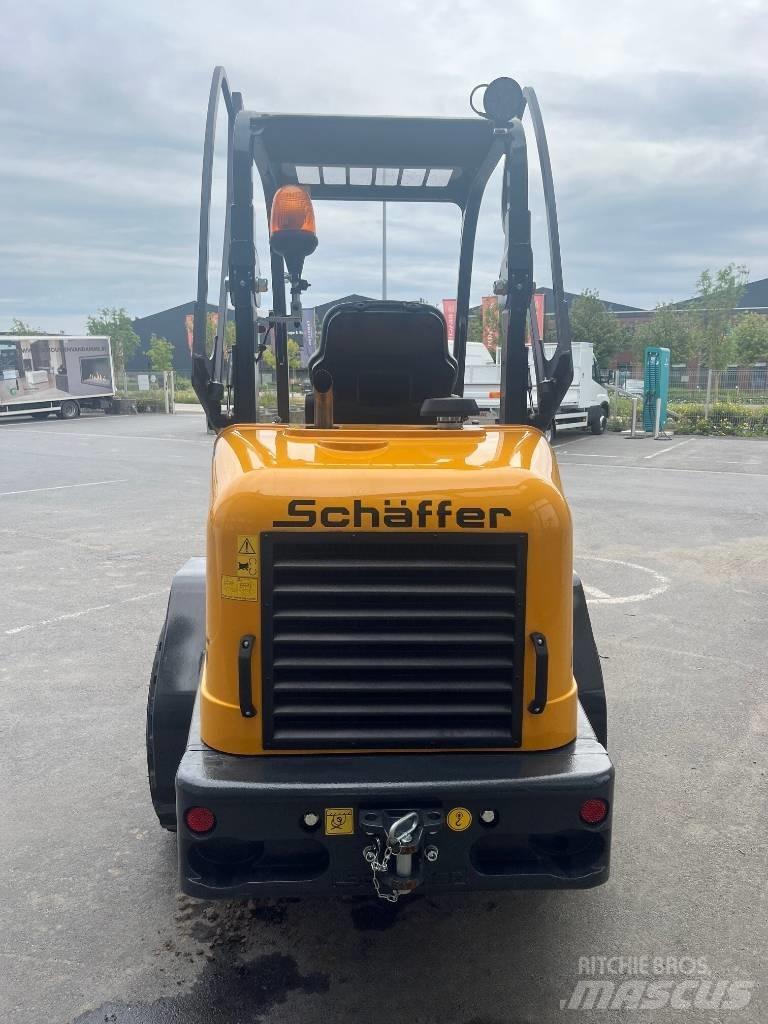 Schäffer 2445S Mini loaders