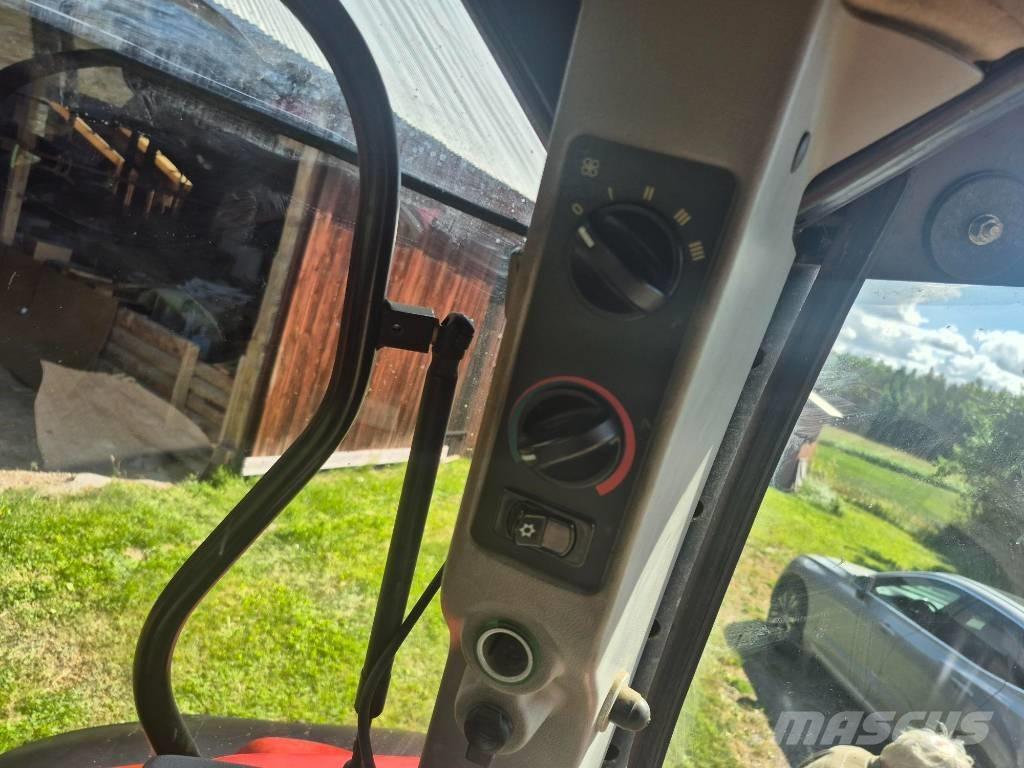 Case IH MXU 135 Tractors
