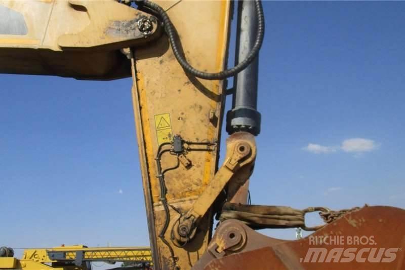 CAT 374FL Mini excavators < 7t (Mini diggers)
