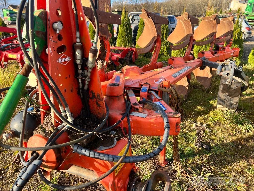 Kuhn Vari-Master 123 Reversible ploughs