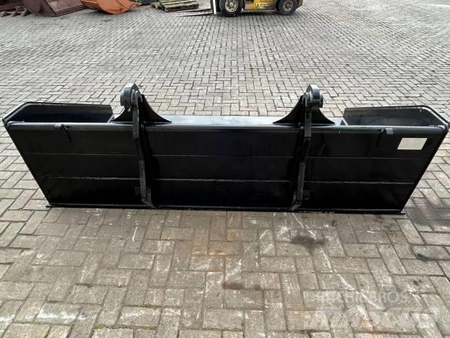Volvo Bak Buckets