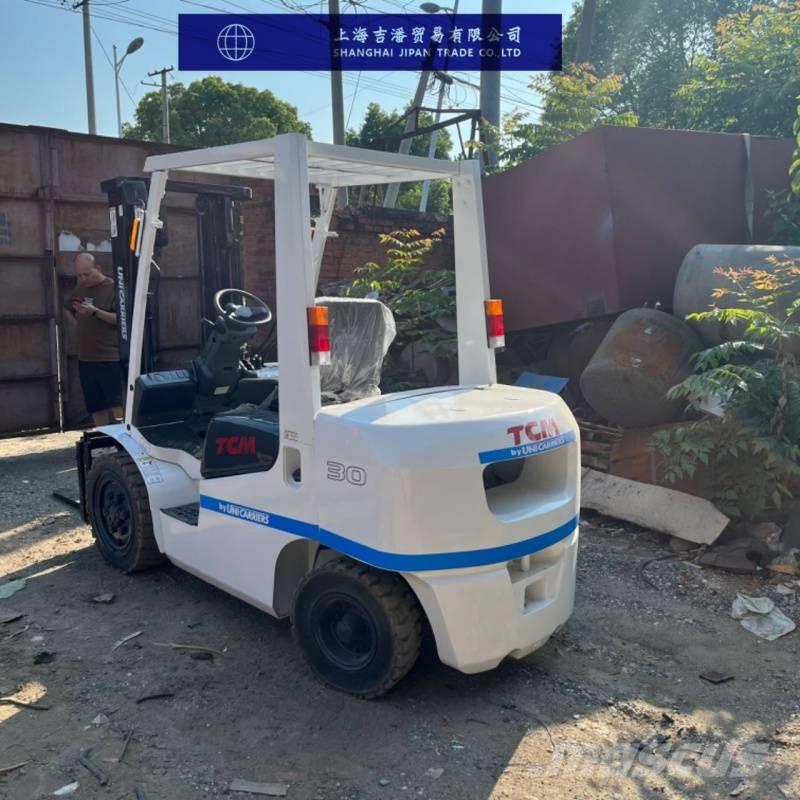 TCM FD 30 Diesel trucks