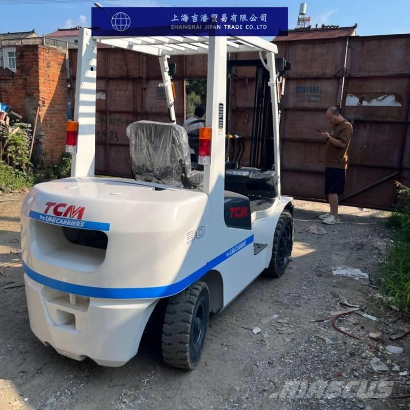 TCM FD 30 Diesel trucks