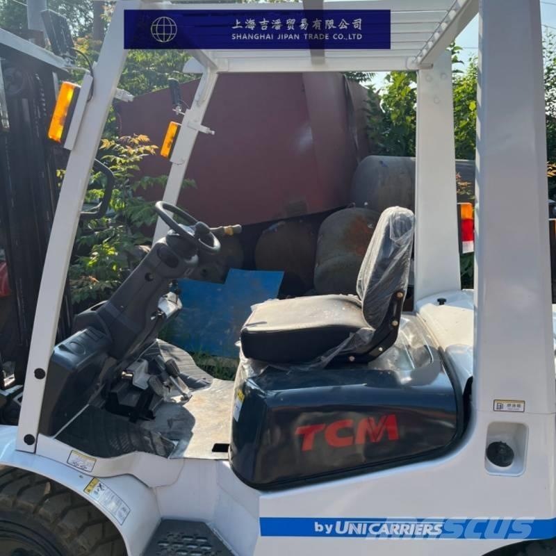 TCM FD 30 Diesel trucks