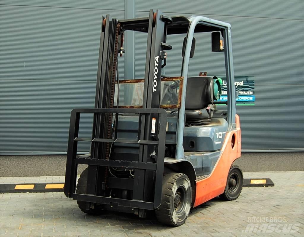 Toyota 8FGL10 LPG trucks