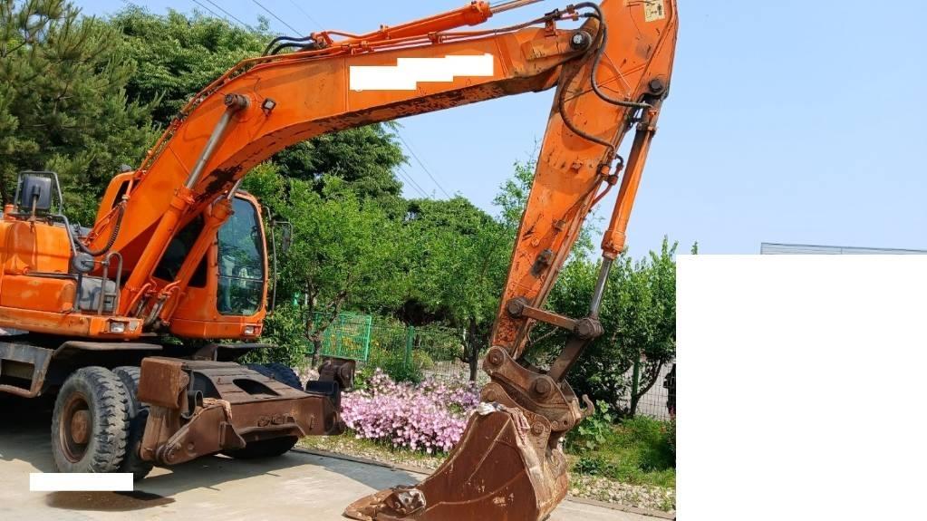 Doosan DX 210 W Wheeled excavators