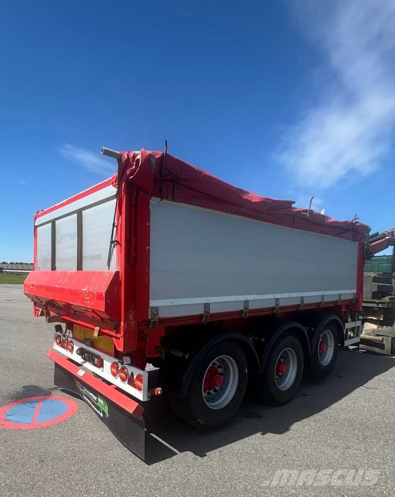 CMT PT Tipper trailers