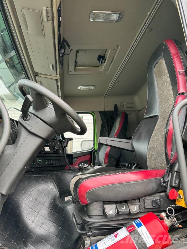 Volvo FM 8*4 Tipper trucks