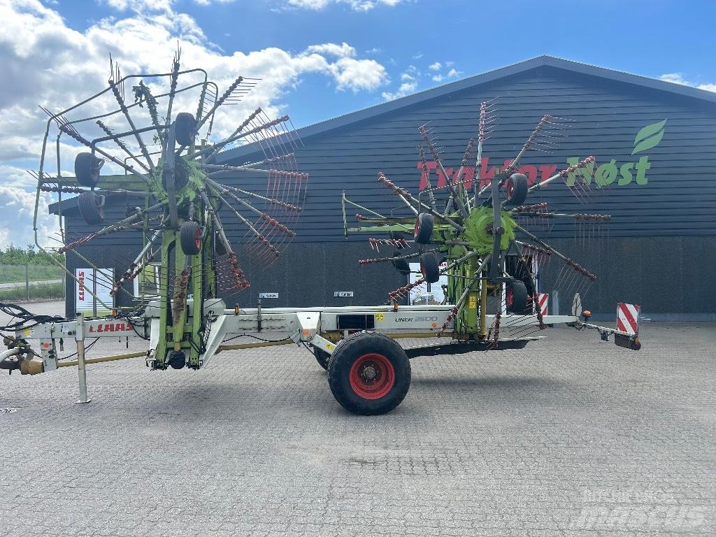 CLAAS Liner 3500 Rakes and tedders
