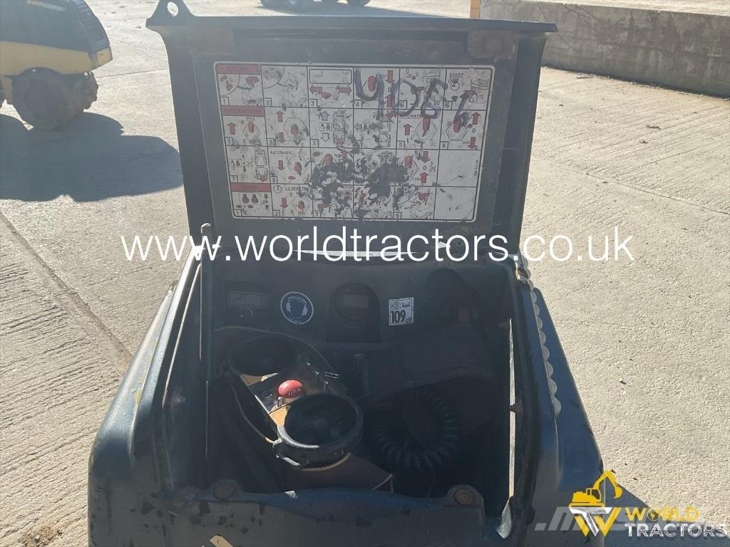 Bomag BMP 8500 Plate compactors